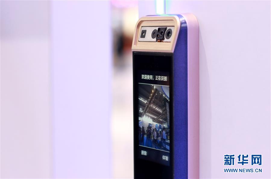 （深圳特區(qū)40年&middot;圖文互動(dòng)）（1）從&ldquo;吸附器&rdquo;到&ldquo;發(fā)動(dòng)機(jī)&rdquo;&mdash;&mdash;深圳厚植創(chuàng)新發(fā)展新優(yōu)勢