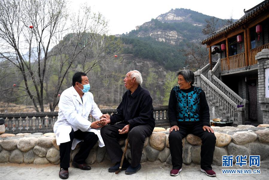 （習近平的小康故事&middot;新華網(wǎng)&middot;圖文互動）（9）&ldquo;讓所有老年人都能有一個幸福美滿的晚年&rdquo;&mdash;&mdash;習近平和尊老養(yǎng)老的故事