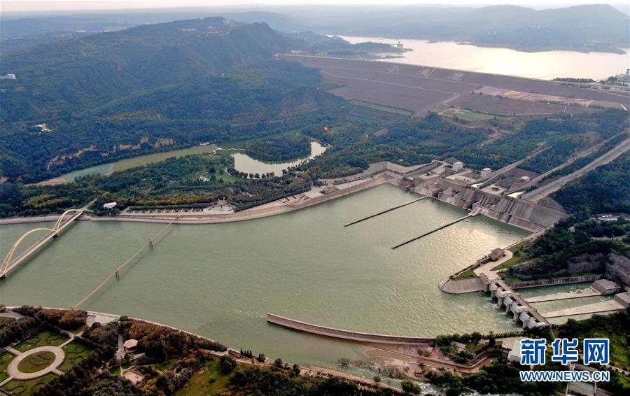 （新華全媒頭條&middot;圖文互動(dòng)）（1）從&ldquo;四亂&rdquo;突出到生態(tài)修復(fù) 黃河漸成中原&ldquo;綠飄帶&rdquo;