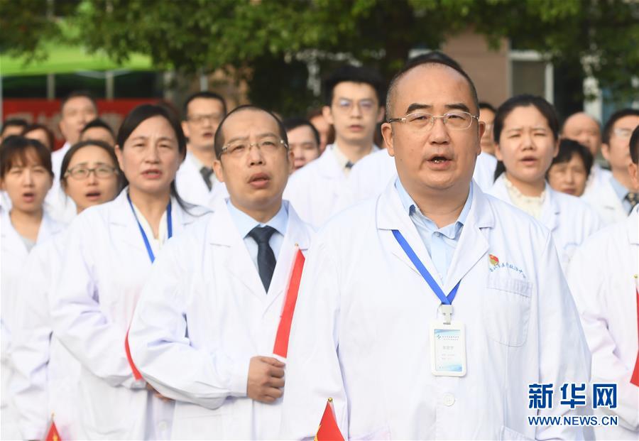 （抗疫先進事跡&middot;圖文互動）（2）張定宇：疫情&ldquo;暴風眼&rdquo;里，&ldquo;漸凍&rdquo;之軀與時間賽跑