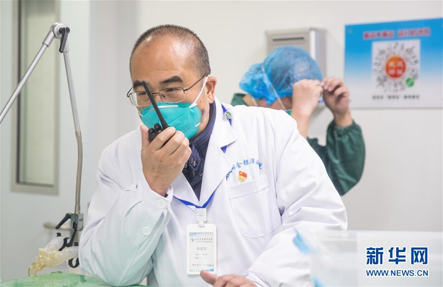 （抗疫先進事跡&middot;圖文互動）（5）張定宇：疫情&ldquo;暴風眼&rdquo;里，&ldquo;漸凍&rdquo;之軀與時間賽跑