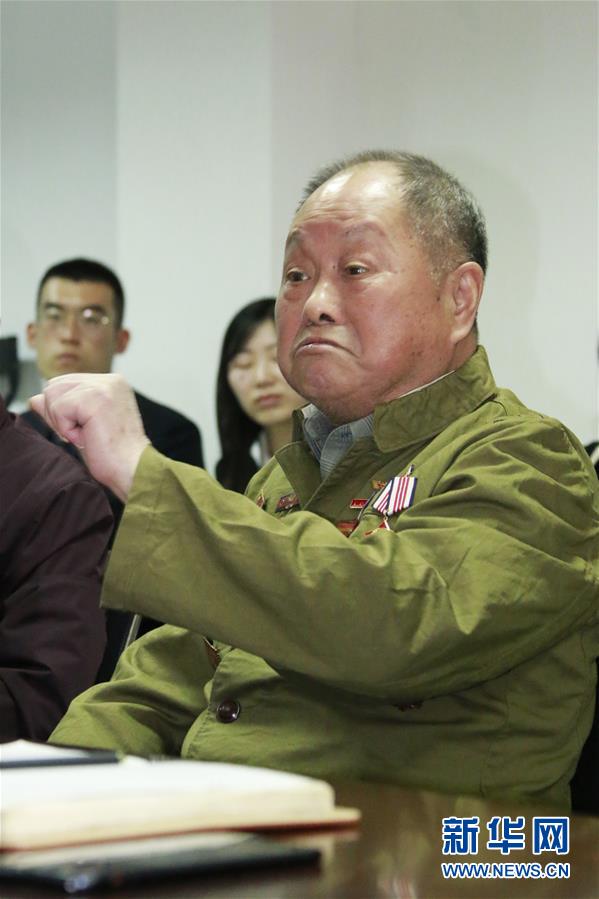 （紀(jì)念抗美援朝70周年&middot;圖文互動(dòng)）帶去一包糖果 裝回一袋獎(jiǎng)?wù)?mdash;&mdash;記志愿軍老戰(zhàn)士林志洲