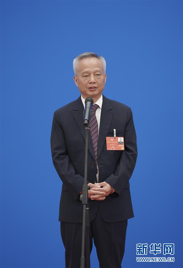 （兩會(huì)&middot;政協(xié)開幕）（3）接受采訪