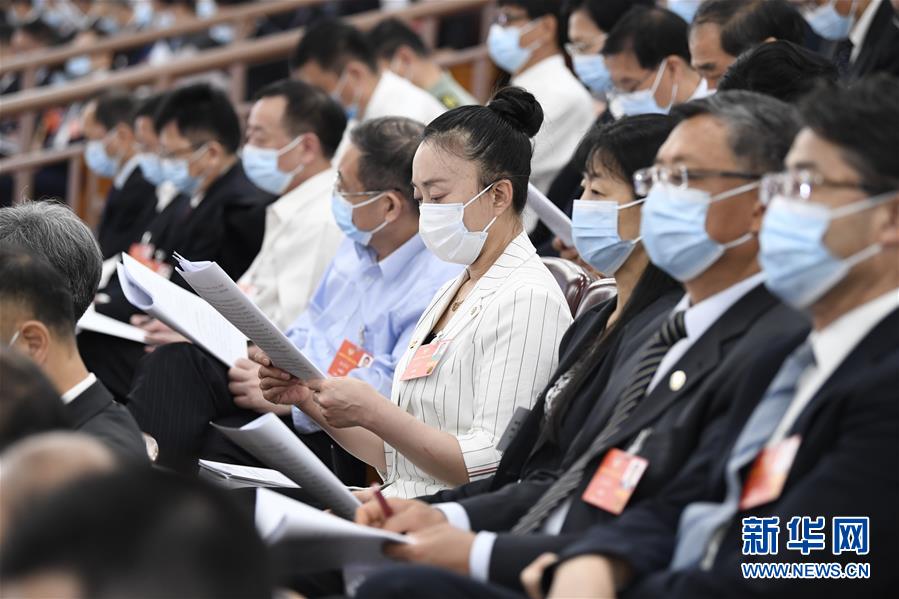 （兩會(huì)&middot;人大開幕&middot;XHDW）（32）十三屆全國(guó)人大三次會(huì)議在京開幕