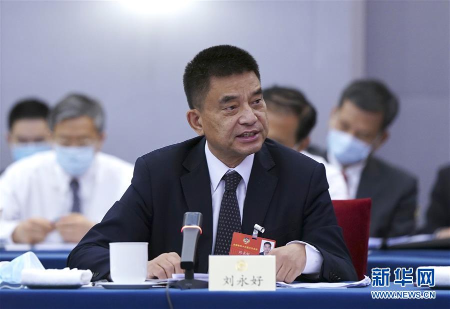 （兩會&middot;熱點(diǎn)畫報(bào)）（3）代表委員建言統(tǒng)籌做好經(jīng)濟(jì)社會發(fā)展工作