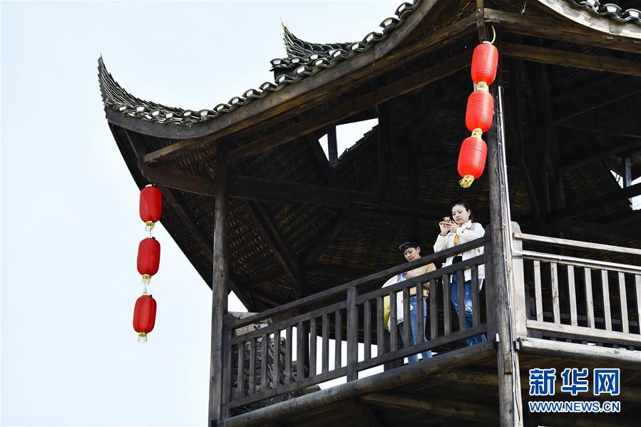 （新華全媒頭條&middot;圖文互動(dòng)）（20）從人民中汲取磅礴力量&mdash;&mdash;習(xí)近平總書(shū)記同出席2020年全國(guó)兩會(huì)人大代表、政協(xié)委員共商國(guó)是紀(jì)實(shí)