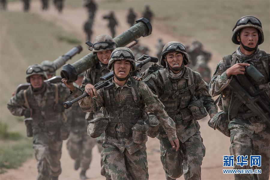 （新華全媒頭條&middot;圖文互動）（13）沿著中國特色強軍之路闊步前進&mdash;&mdash;黨中央、中央軍委領導推進國防和軍隊建設70年紀實