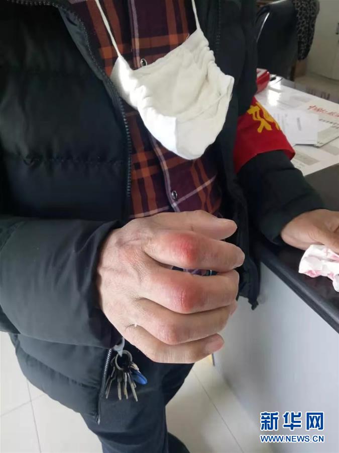 （在習(xí)近平新時(shí)代中國特色社會(huì)主義思想指引下&mdash;&mdash;新時(shí)代新作為新篇章&middot;習(xí)近平總書記關(guān)切事&middot;圖文互動(dòng)）（2）戰(zhàn)&ldquo;疫&rdquo;中的&ldquo;凡人微光&rdquo;