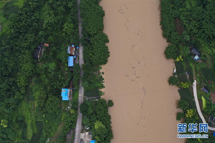 （在習(xí)近平新時代中國特色社會主義思想指引下&mdash;&mdash;新時代新作為新篇章&middot;習(xí)近平總書記關(guān)切事&middot;圖文互動）（6）戰(zhàn)洪魔　保安全&mdash;&mdash;近期防汛救災(zāi)熱點(diǎn)觀察