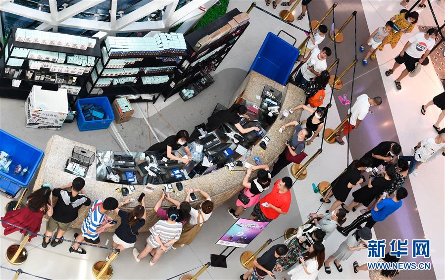 （在習(xí)近平新時(shí)代中國特色社會(huì)主義思想指引下&mdash;&mdash;新時(shí)代新作為新篇章&middot;習(xí)近平總書記關(guān)切事&middot;圖文互動(dòng)）（2）感受開放新魅力&mdash;&mdash;海南自由貿(mào)易港建設(shè)開局觀察