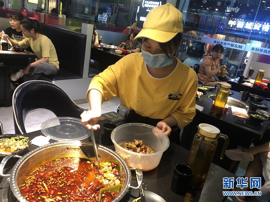 （在習(xí)近平新時(shí)代中國特色社會(huì)主義思想指引下&mdash;&mdash;新時(shí)代新作為新篇章&middot;習(xí)近平總書記關(guān)切事&middot;圖文互動(dòng)）（1）珍惜盤中餐，狠剎浪費(fèi)風(fēng)&mdash;&mdash;各地積極行動(dòng)堅(jiān)決制止餐飲浪費(fèi)