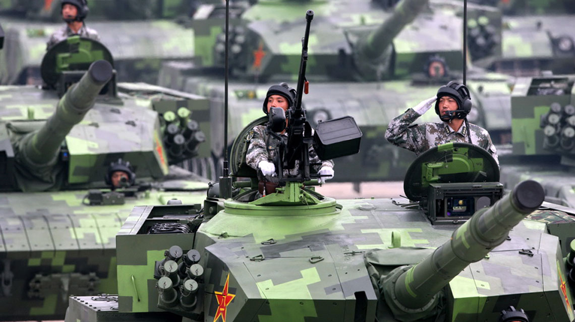 威風(fēng)凜凜！歷屆閱兵中的中國(guó)坦克兵