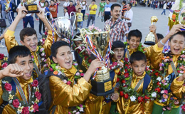 烏魯木齊&ldquo;足球少年&rdquo;再次奪冠載譽歸來