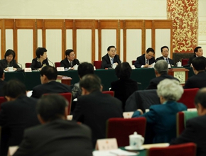 十二屆全國人大常委會第二十五次會議舉行聯(lián)組會議