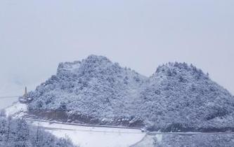 四川萬源八臺(tái)山迎今冬首場降雪