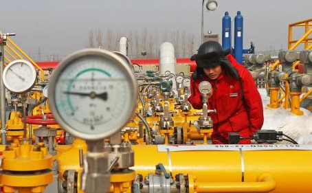 這個(gè)春節(jié)，他們留在工地和單位過(guò)年