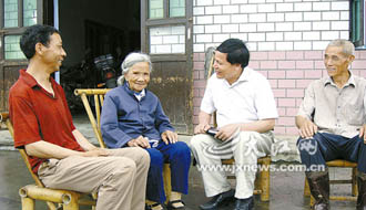 &ldquo;一離開群眾，內(nèi)心就感到孤獨(dú)&rdquo;&mdash;記&ldquo;鄉(xiāng)村判官&rdquo;楊斌圣