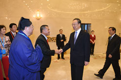 紀(jì)念中國人民抗日戰(zhàn)爭(zhēng)暨世界反法西斯戰(zhàn)爭(zhēng)勝利70周年宗教界和平祈禱活動(dòng)在京舉行