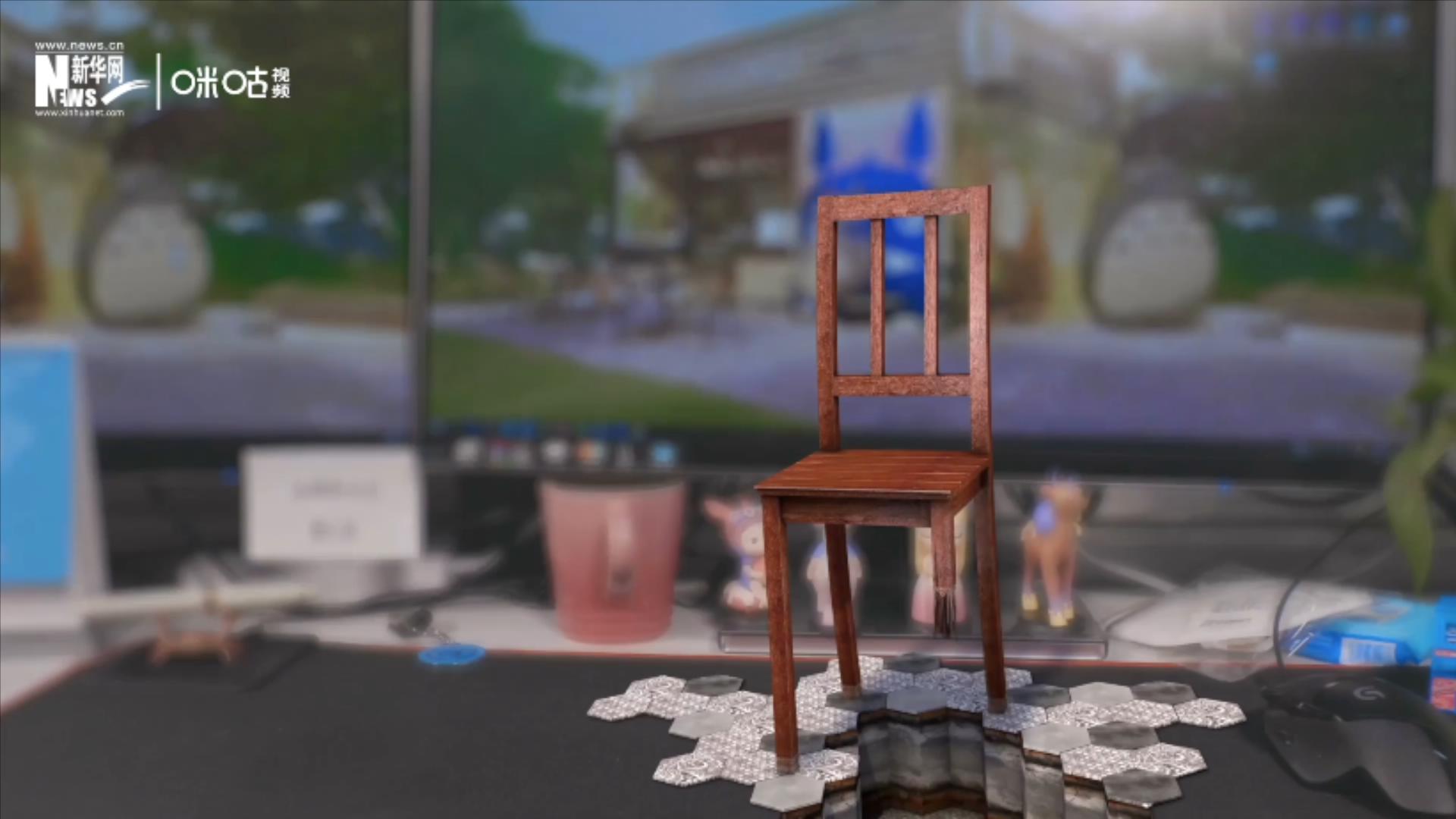 椅子重5噸，高達(dá)12米，椅背有兩層樓高