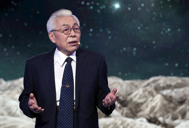 雖然已經(jīng)84歲了，但我還會加倍努力。