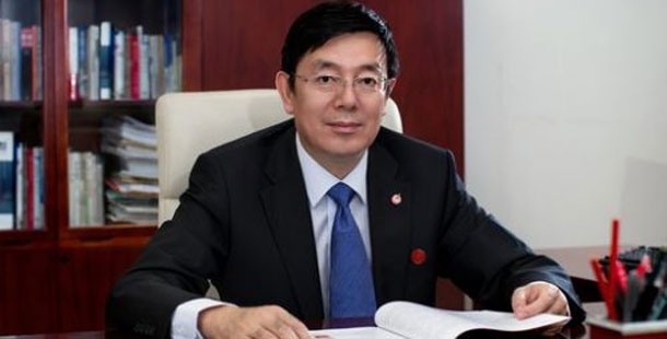 中航飛機(jī)董事長(zhǎng)、分黨組書記方玉峰&mdash;&mdash;中航飛機(jī)要想同國(guó)際航空產(chǎn)業(yè)強(qiáng)者過(guò)招，必須與市場(chǎng)全面接軌，逐步褪去傳統(tǒng)國(guó)有企業(yè)的&ldquo;光環(huán)&rdquo;。這就要求我們?nèi)ν七M(jìn)企業(yè)改革，利用上市平臺(tái)，建立先進(jìn)的法人治理結(jié)構(gòu)，建立高效的、敏捷反應(yīng)的價(jià)值創(chuàng)造主體。