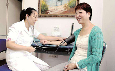 國(guó)家衛(wèi)計(jì)委相關(guān)負(fù)責(zé)人談&ldquo;家庭醫(yī)生&rdquo;問(wèn)題