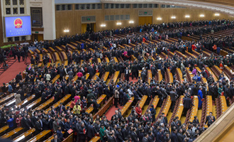 閉幕會結束后，代表離開會場