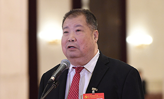 凌解放代表接受采訪(fǎng)