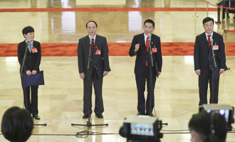 邱賽珍、張蜀新、潘克剛、李新民代表接受采訪