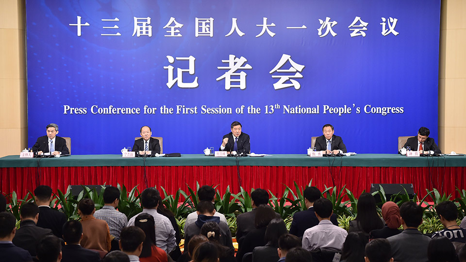 國(guó)家發(fā)改委主任等答記者問