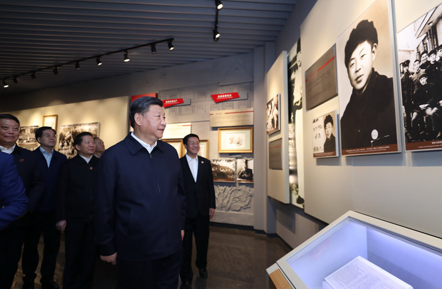 新華微評&middot;學習路上：雷鋒精神永恒