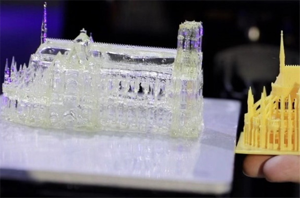 高效！精準(zhǔn)！現(xiàn)場(chǎng)體驗(yàn)超高速光固化3D打印機(jī)