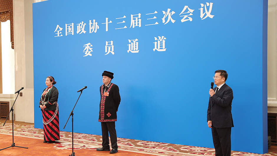 &ldquo;委員通道&rdquo;采訪活動現(xiàn)場