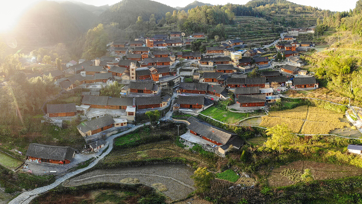 從取得決定性成就到奪取全面勝利&mdash;&mdash;從全國兩會看決戰(zhàn)決勝脫貧攻堅