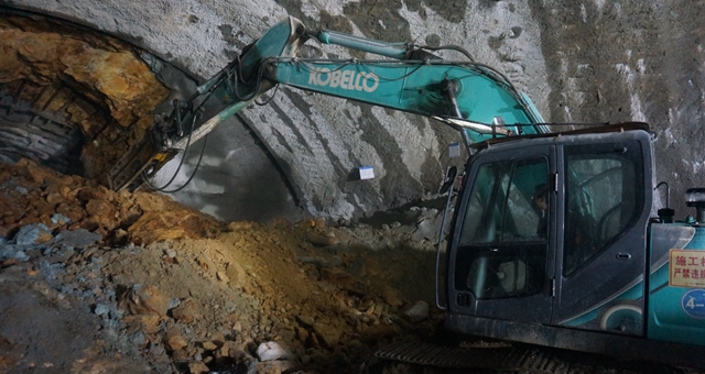 10.24公里！贛深高鐵&ldquo;第一長隧&rdquo;貫通！