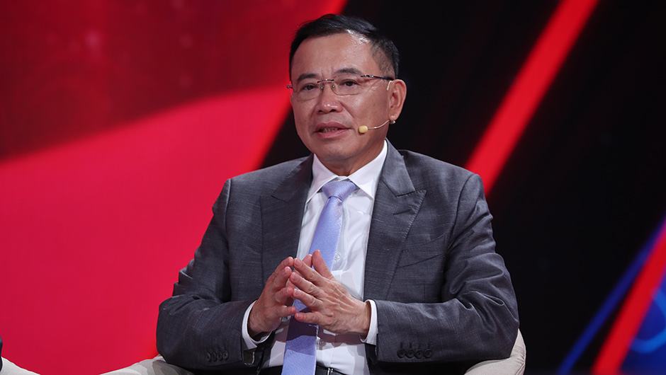 TCL創(chuàng)始人、董事長(zhǎng)李東生解答網(wǎng)友問(wèn)題