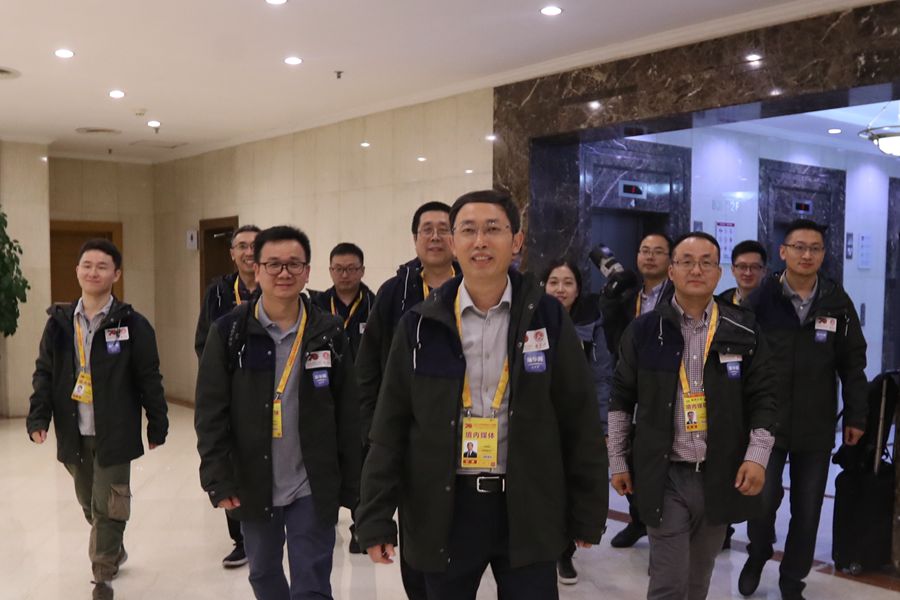 新華網(wǎng)國慶前方報道團隊，出發(fā)啦！