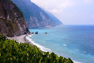 國務(wù)院臺(tái)辦、國家發(fā)展改革委等出臺(tái)《關(guān)于促進(jìn)兩岸經(jīng)濟(jì)文化交流合作的若干措施》