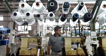 人民日?qǐng)?bào)評(píng)論員：歷史不能選擇，現(xiàn)在可以把握，未來(lái)可以開創(chuàng)