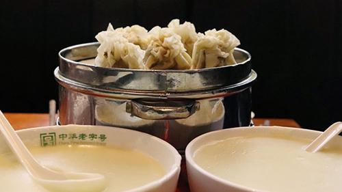 追夢(mèng)中國(guó)人｜王和茂：一碗&ldquo;頭腦&rdquo;，講述百年舌尖上的早餐