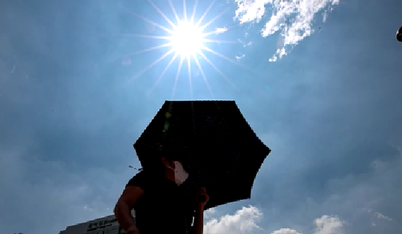 60℃！ 韓國多地迎高溫 柏油路幾近融化