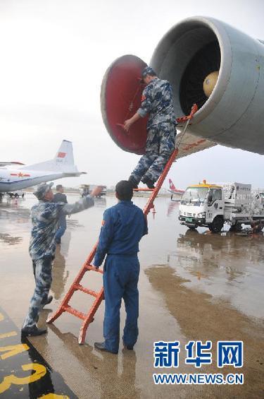 （搜尋馬航370航班&middot;圖文互動）（6）中國空軍3架運輸機抵達馬來西亞 將展開海外搜救行動 
