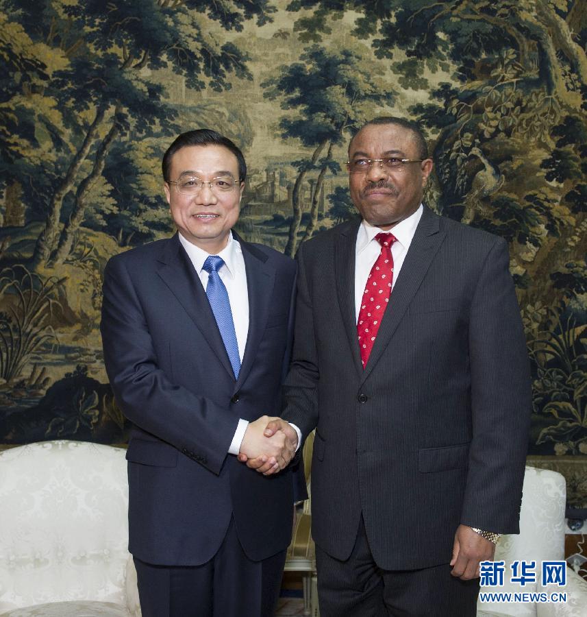 5月4日，中國(guó)國(guó)務(wù)院總理李克強(qiáng)在亞的斯亞貝巴與埃塞俄比亞總理海爾馬里亞姆舉行會(huì)談。  新華社記者 王曄 攝