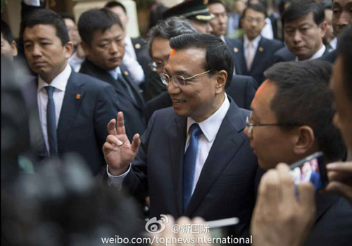 李克強：在非中企了解當?shù)匚幕拍茉「?。圖片來源：&ldquo;新國際&rdquo;微博。