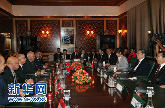 11月3日，中國(guó)全國(guó)政協(xié)主席俞正聲在拉巴特與摩洛哥參議長(zhǎng)比亞迪拉進(jìn)行會(huì)談。 新華社記者 劉衛(wèi)兵 攝