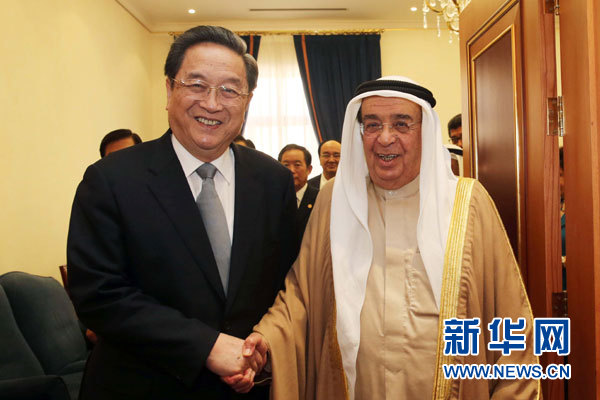 11月6日，正在巴林進(jìn)行正式友好訪問的全國政協(xié)主席俞正聲在麥納麥會見巴林副首相穆罕默德。 新華社記者劉衛(wèi)兵攝