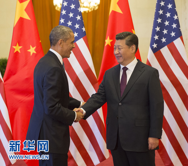 11月12日，國家主席習(xí)近平在北京人民大會(huì)堂舉行歡迎儀式，歡迎美國總統(tǒng)奧巴馬對(duì)中國進(jìn)行國事訪問。 新華社記者 李學(xué)仁 攝
