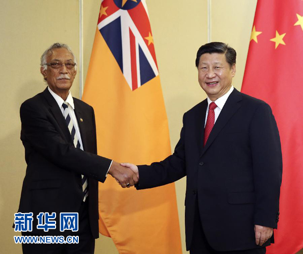 11月22日，國家主席習(xí)近平在斐濟(jì)楠迪會(huì)見紐埃總理塔拉吉。新華社記者姚大偉攝 
