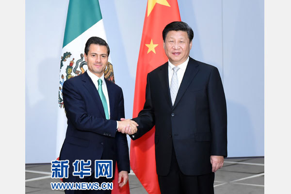 11月16日，國(guó)家主席習(xí)近平在土耳其安塔利亞會(huì)見墨西哥總統(tǒng)培尼亞。 新華社記者張鐸攝