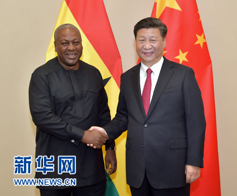 12月3日，國家主席習(xí)近平在約翰內(nèi)斯堡會見加納總統(tǒng)馬哈馬。新華社記者 李濤 攝 

